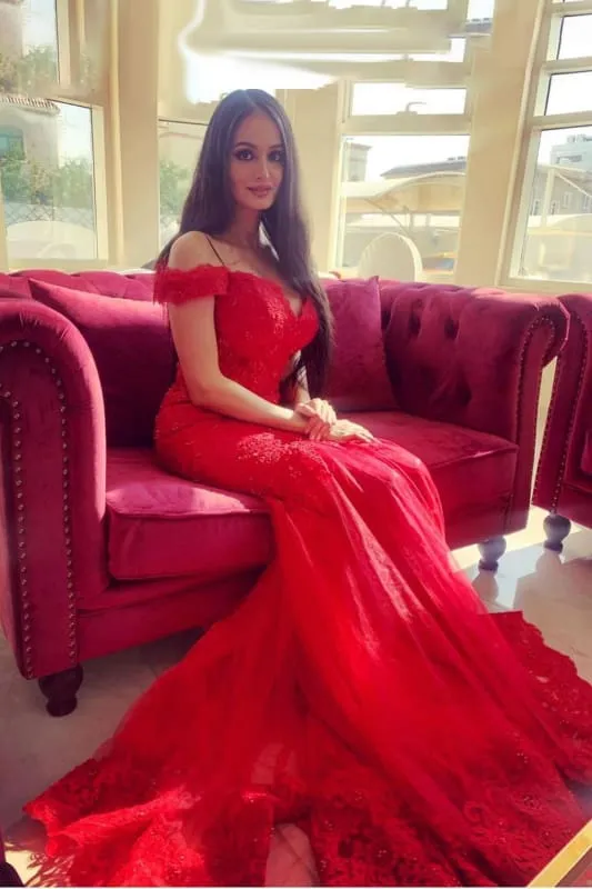 Bridelily Glamorous Off-the-shoulder Lace Appliques Red Mermaid Evening Dress