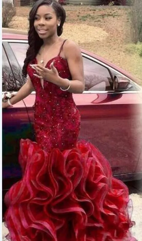 Bridelily Red Beading Spaghettis-Straps Mermaid Open-Back Prom Dresses