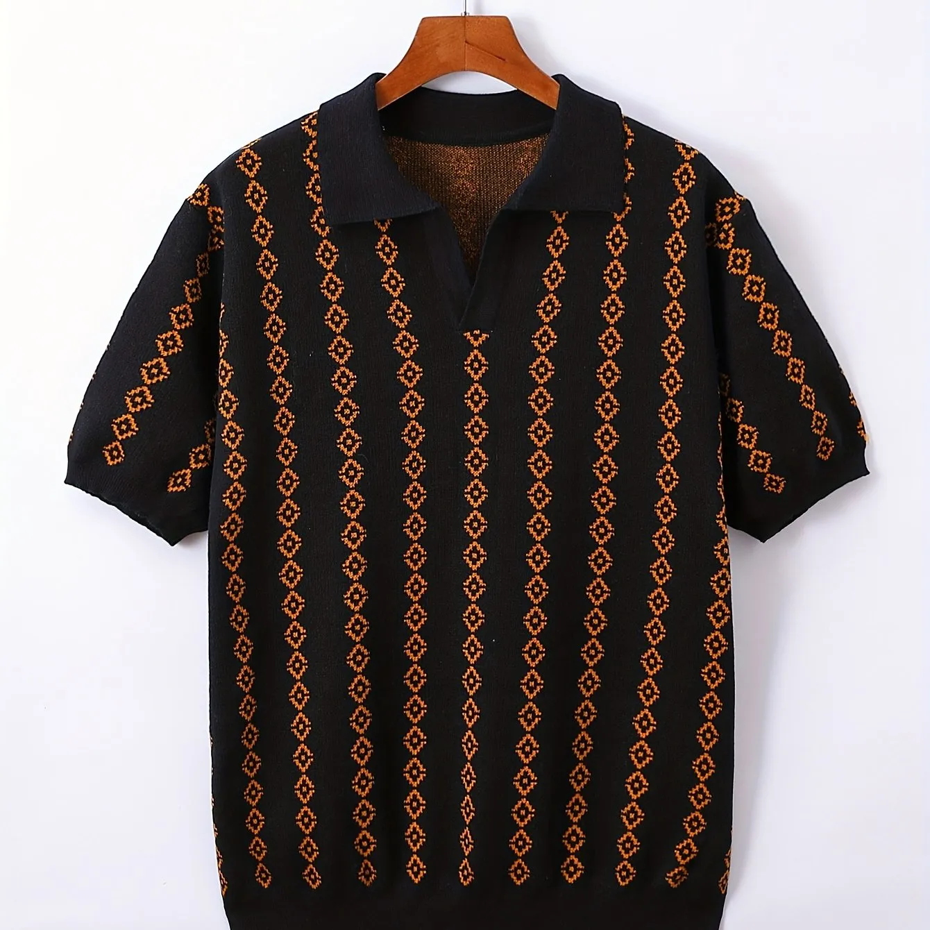King's Heir V-Neck Lapel