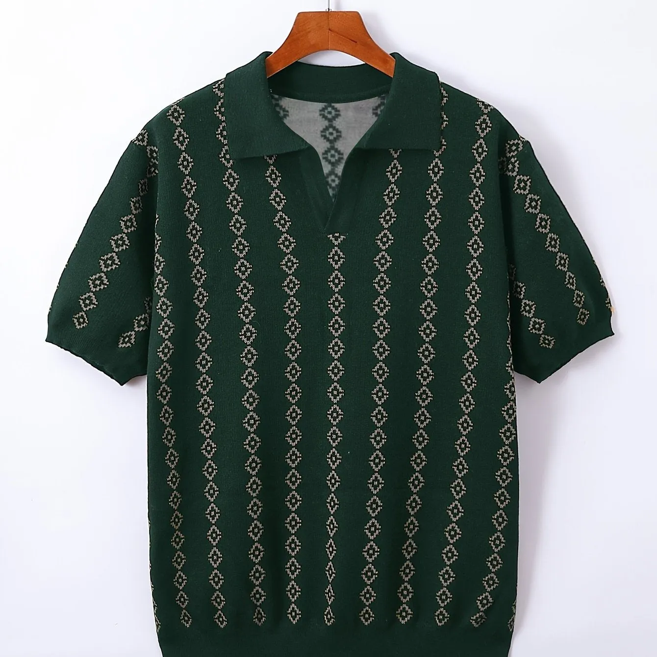 King's Heir V-Neck Lapel